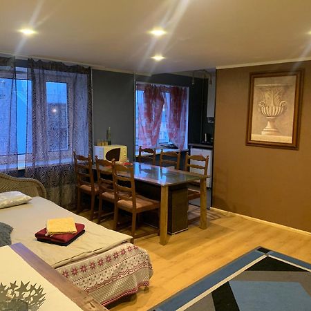 Uus 13B, Beautiful 3-Bedroom Apartment - 3 Big Beds Tartu Exterior photo